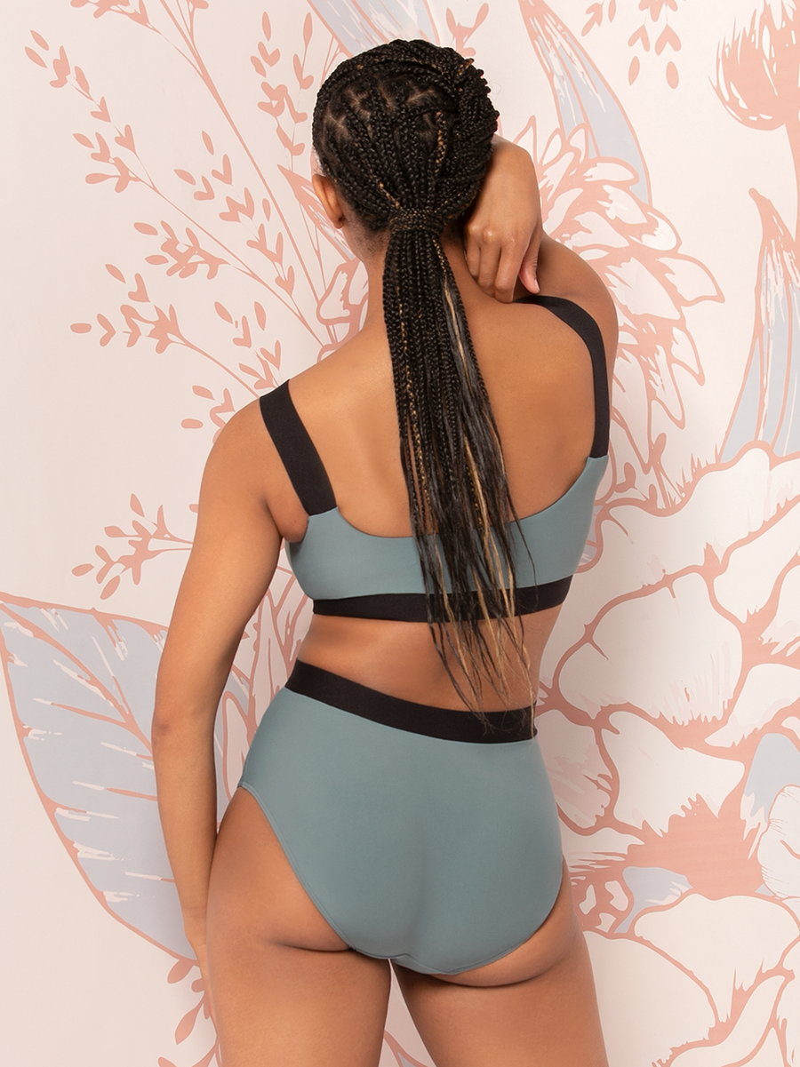 Vanessa Leotard